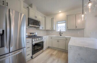 22907 W 72nd Ter in Shawnee, KS - Building Photo - Building Photo