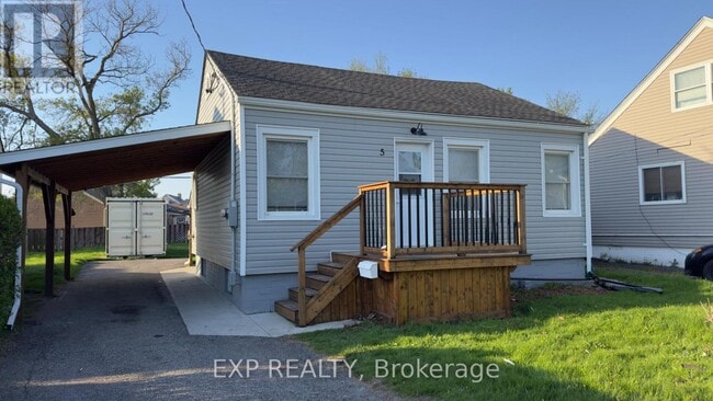 property at 5 Plymouth Ave