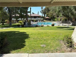 2860 N Los Felices Rd, Unit 114 in Palm Springs, CA - Building Photo - Building Photo