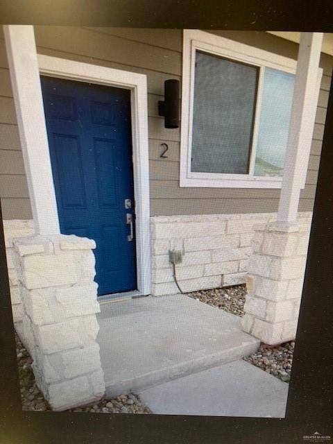 property at 9 West Dr
