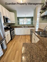 221 1st Ave NE in Minneapolis, MN - Building Photo - Building Photo