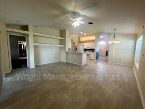 29731 Morwen Pl in Zephyrhills, FL - Foto de edificio - Building Photo