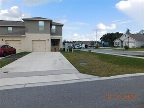 1587 Candlefire Row in Kissimmee, FL - Building Photo - Building Photo