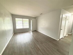 413 Freestone Dr in Euless, TX - Building Photo - Building Photo