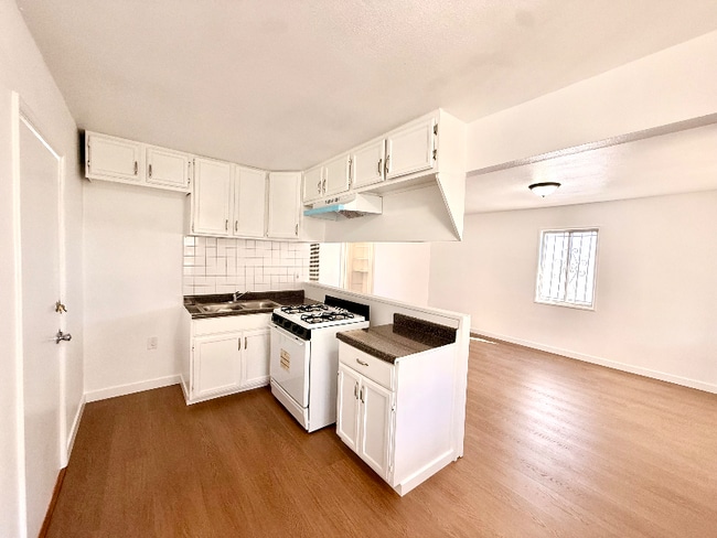 property at 9303 S Western Ave