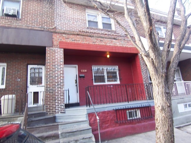 property at 1514 S Corlies St