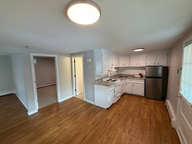 10 Fruit St, Unit Fruit St. in Holden, MA - Building Photo - Building Photo