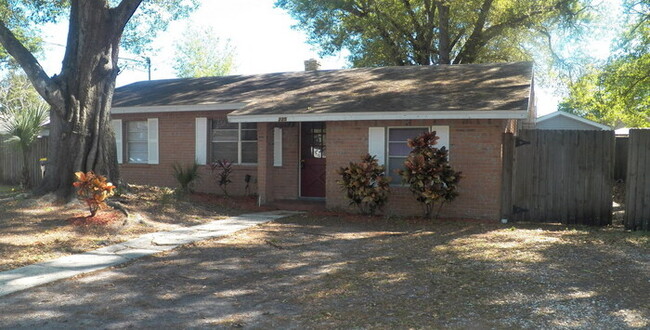 225 Palm Ave in Auburndale, FL - Building Photo - Building Photo