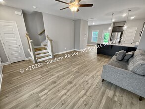 125 Harvard Dr in Gallatin, TN - Foto de edificio - Building Photo