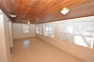 509 Norfolk Cir in Lakeland, FL - Building Photo - Building Photo