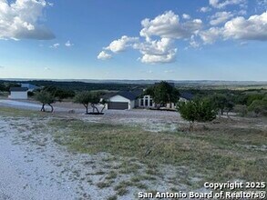 854 Scenic Hls Ct in Blanco, TX - Building Photo - Building Photo