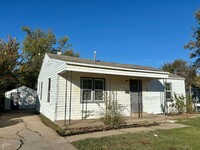 113 E Myrtle Dr in Midwest City, OK - Foto de edificio - Building Photo