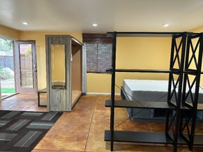 87 Rockaway Rd in Oak View, CA - Building Photo - Building Photo