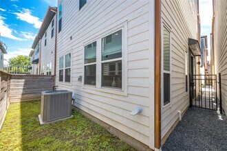 749 Emile St in Houston, TX - Building Photo - Building Photo