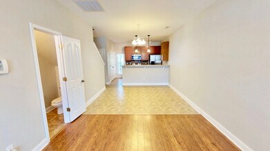 12425 McGrath Dr in Charlotte, NC - Foto de edificio - Building Photo