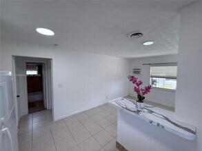 2235 Coolidge in Hollywood, FL - Building Photo - Building Photo