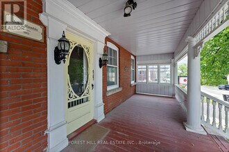 36 Arnold Crescent in Richmond Hill, ON - Building Photo - Building Photo