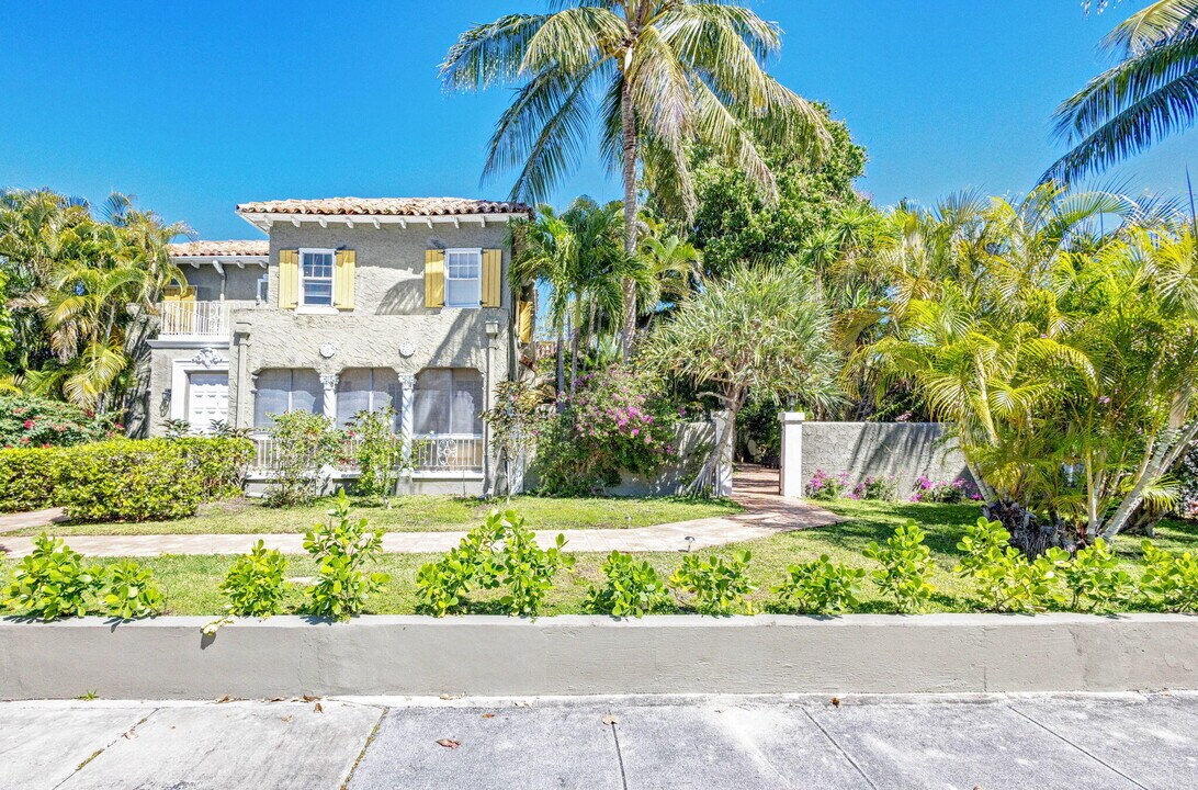 519 28th St in West Palm Beach, FL - Building Photo