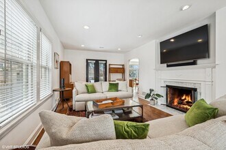 1754 Grove St in Glenview, IL - Building Photo - Building Photo