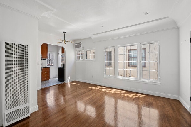 property at 647 N Spaulding Ave