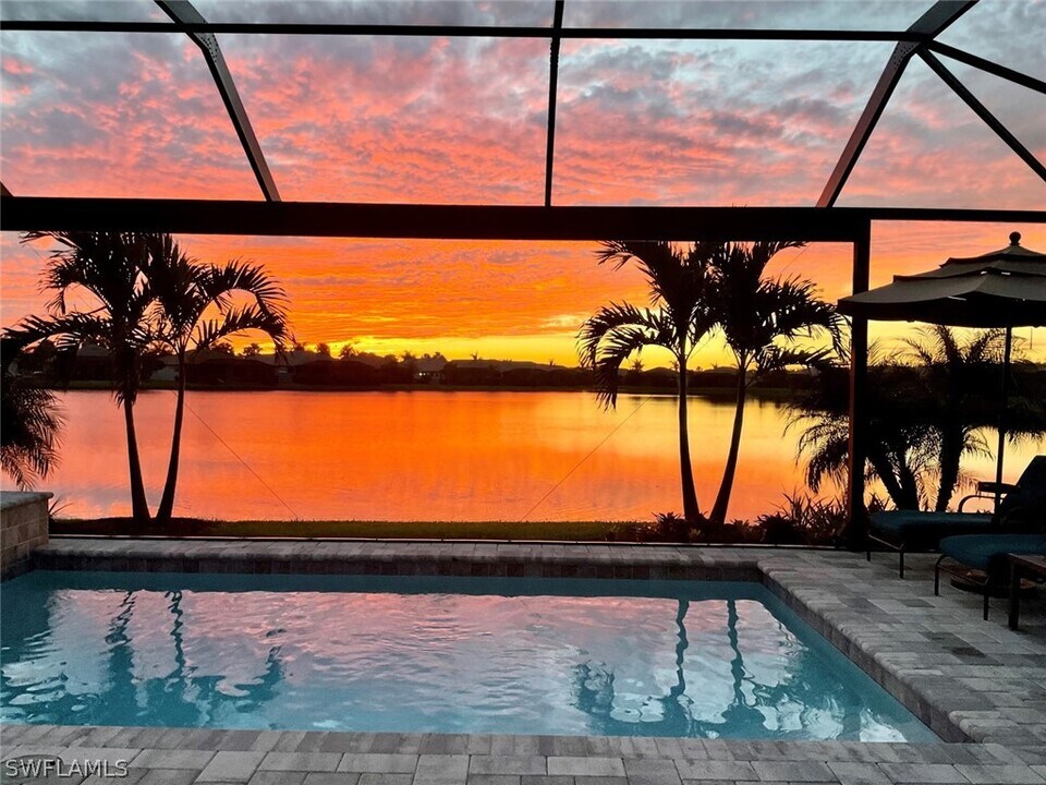 14614 Stillwater Way in Naples, FL - Building Photo