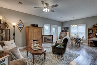 632 Pne Vw St in Neosho, MO - Building Photo - Building Photo