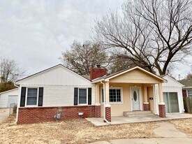 1941 S Hillside St in Wichita, KS - Building Photo