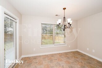 579 Kincaid Cove Ln in Odenville, AL - Foto de edificio - Building Photo