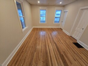 804 E Division St in Syracuse, NY - Foto de edificio - Building Photo