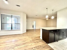 3333 Weslayan St in Houston, TX - Building Photo