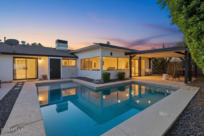 8614 E Jackrabbit Rd in Scottsdale, AZ - Building Photo - Building Photo