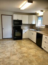 19857 Hamilton Ct NE in Poulsbo, WA - Foto de edificio - Building Photo