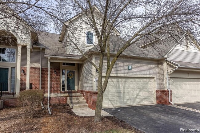 property at 38476 Lynwood Ct