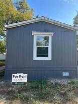 106 E Semands St in Conroe, TX - Building Photo