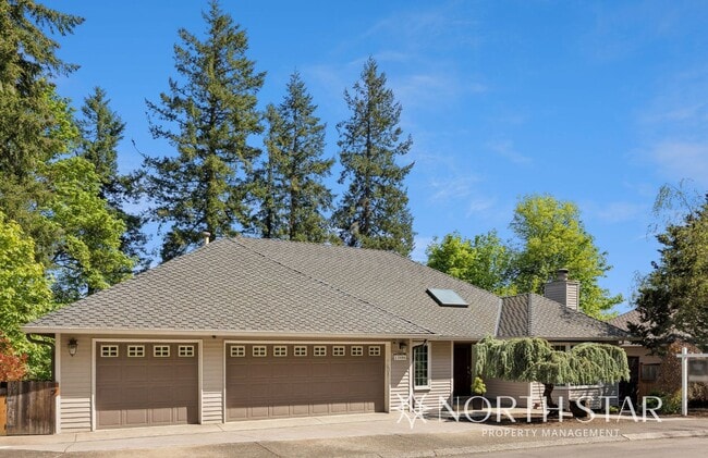 13986 Majestic Ct in Lake Oswego, OR - Building Photo - Building Photo