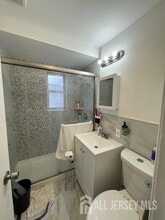 685 Audrey Dr in Rahway, NJ - Building Photo - Building Photo
