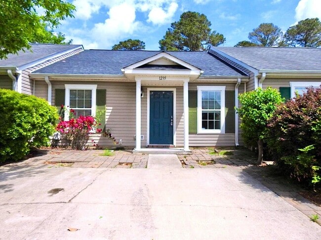 property at 1235 Longpoint Dr