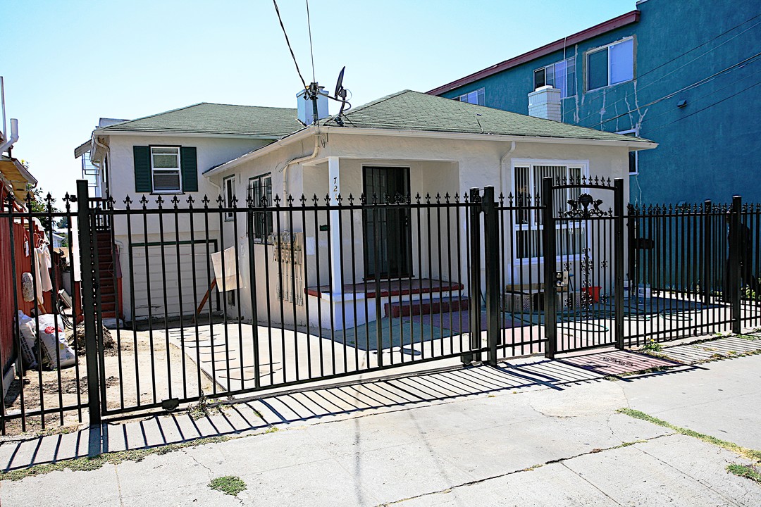 721 E 19th St in Oakland, CA - Foto de edificio