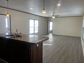 709 N Collins Fwy in Howe, TX - Building Photo - Building Photo