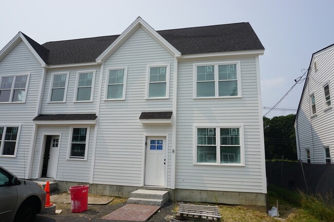 property at 6 Hoxton Ln