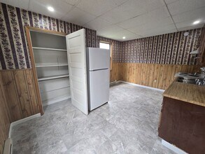 36 Gaskill Ave-Unit -2 in Jeannette, PA - Building Photo - Building Photo