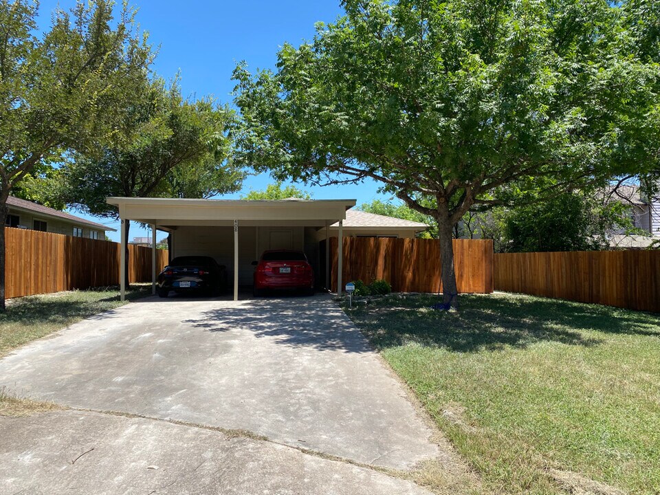 408 Northway Dr in Austin, TX - Building Photo