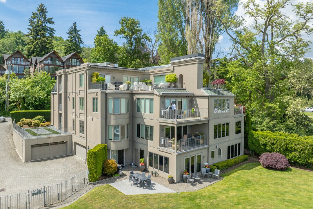 HARBOUR HOUSE AT LESCHI CONDOMINIUM in Seattle, WA - Building Photo