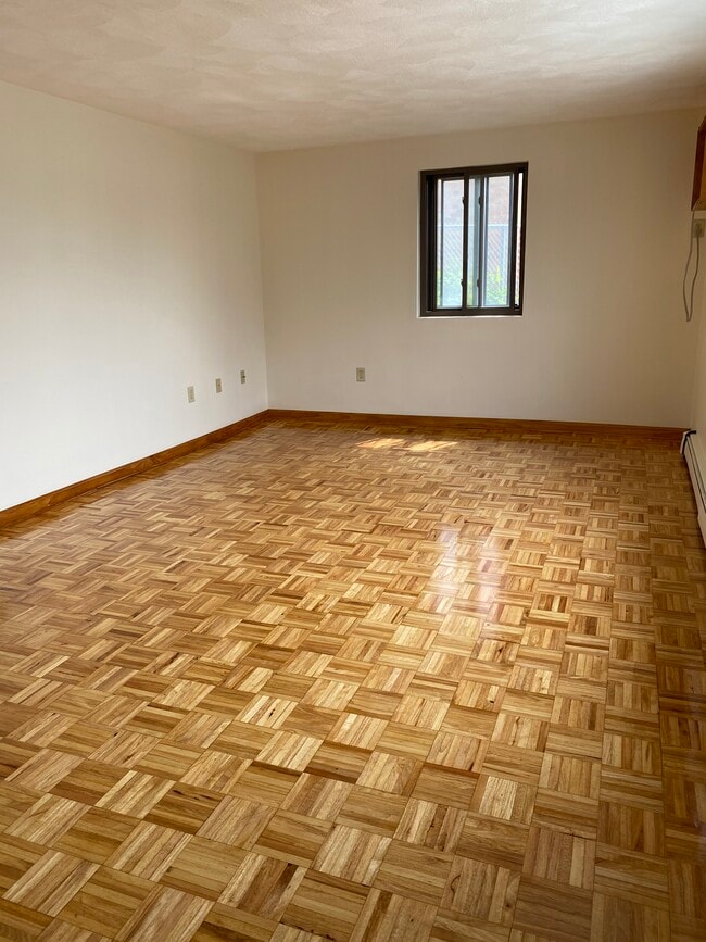 property at 714 Winthrop Ave