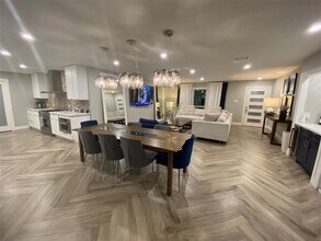 7917 Ridgeview Dr in Houston, TX - Building Photo - Building Photo