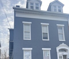 121 E Chestnut St, Unit 3 in Hanover, PA - Building Photo