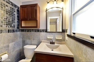 6921 N Ashland Ave-Unit -1C in Chicago, IL - Building Photo - Building Photo