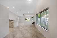 1627 Palermo Dr in Weston, FL - Building Photo - Building Photo