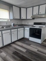 523 N Locust St in Urbana, OH - Building Photo