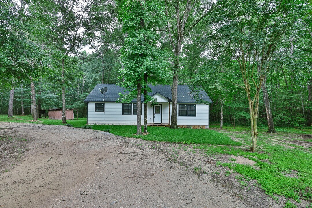 12028 Cedar Ln in Conroe, TX - Building Photo